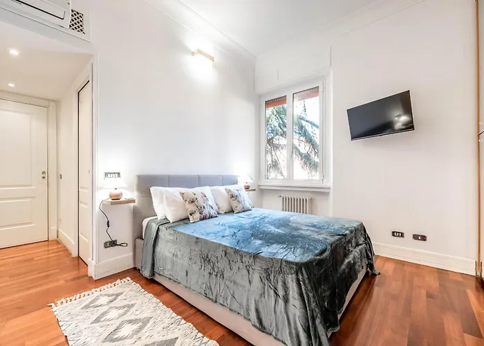 Splendida A Ada Apartment Rom
